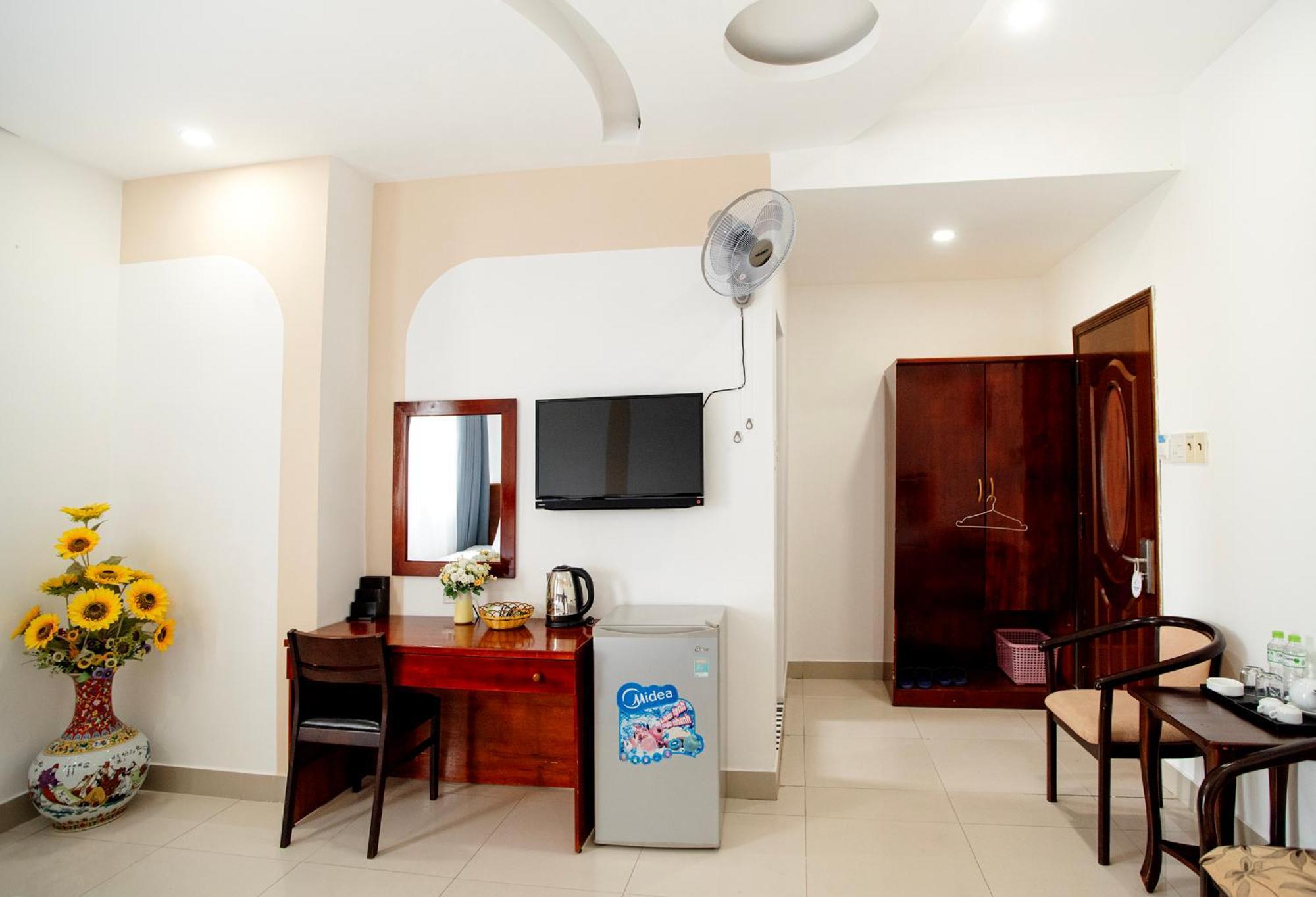 Eden Quy Nhon Hotel Bagian luar foto