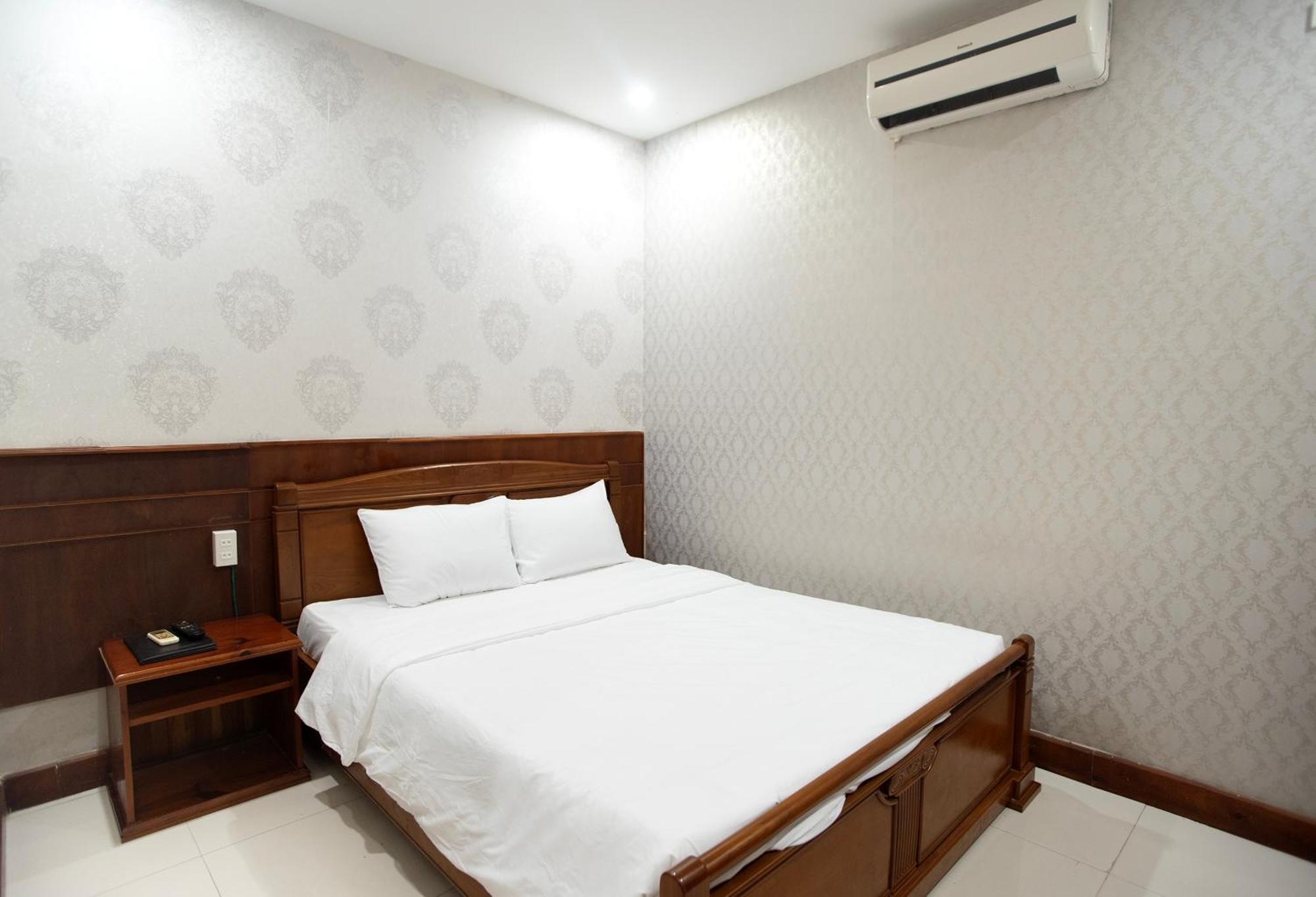 Eden Quy Nhon Hotel Bagian luar foto
