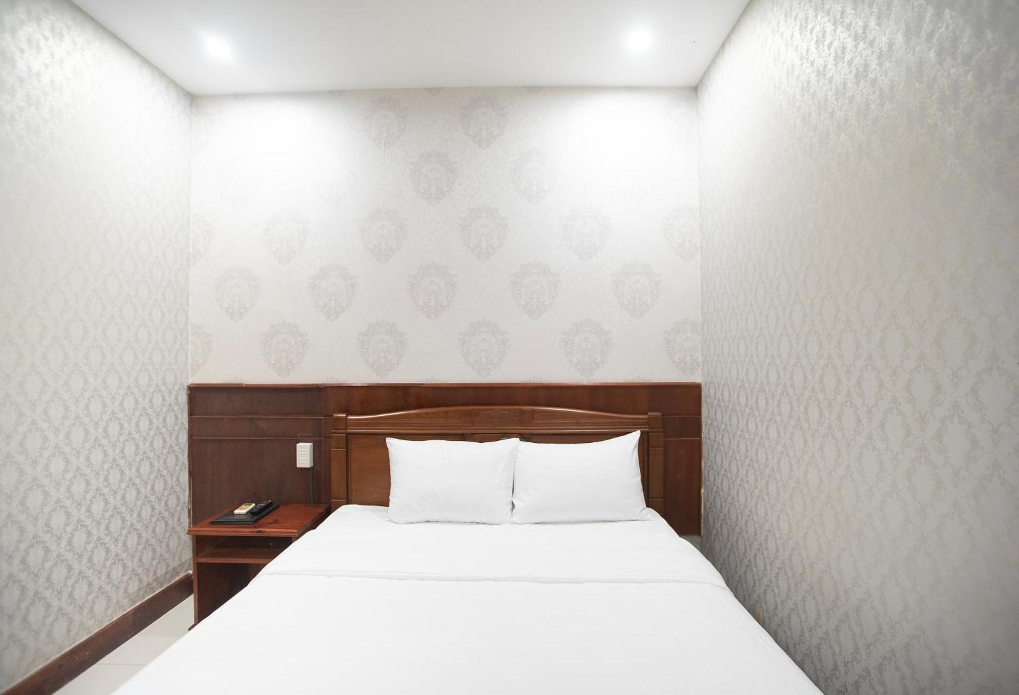 Eden Quy Nhon Hotel Bagian luar foto